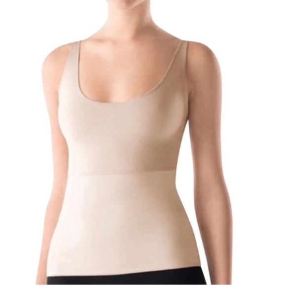 EUC Spanx Hide and Sleek Scoop Neck Tank Size L - Picture 1 of 5